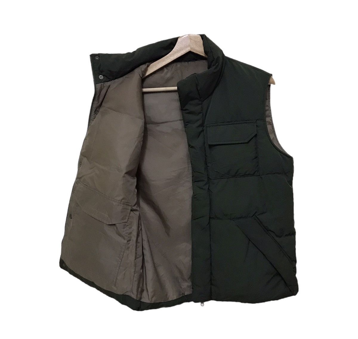 Japanese Brand × Uniqlo Japanese Brand Uniqlo Sleeveless Puffer Jacket Size US M / EU 48-50 / 2 - 2 Thumbnail