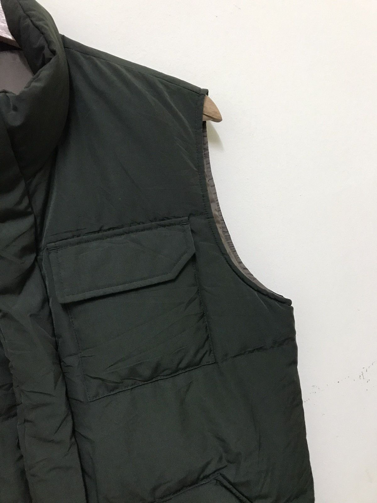 Japanese Brand × Uniqlo Japanese Brand Uniqlo Sleeveless Puffer Jacket Size US M / EU 48-50 / 2 - 7 Thumbnail