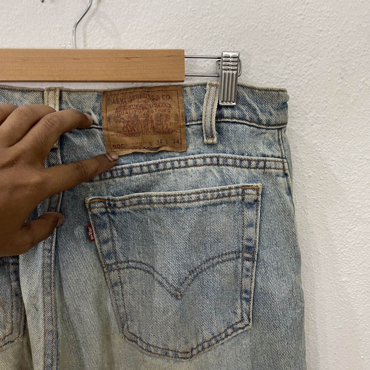 Levi's Vintage Clothing Vintage 90s Levis 505 Distressed Denim Jeans Size US 32 / EU 48 - 9 Thumbnail