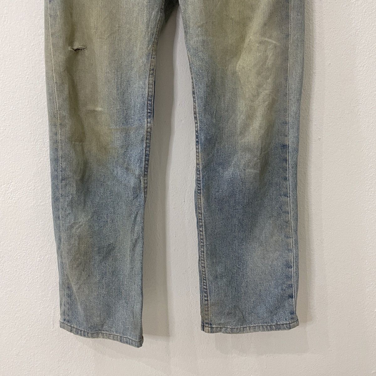 Levi's Vintage Clothing Vintage 90s Levis 505 Distressed Denim Jeans Size US 32 / EU 48 - 4 Thumbnail