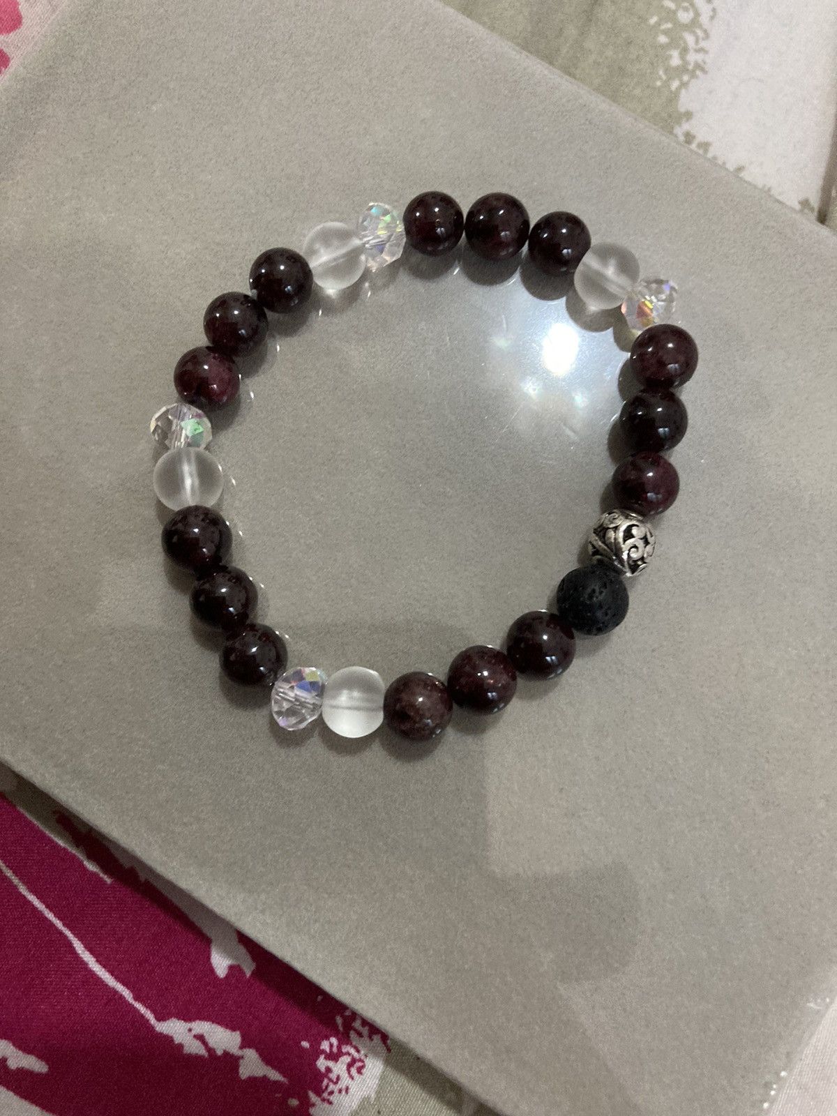 Handmade Garnet beaded bracelet Size ONE SIZE - 2 Thumbnail