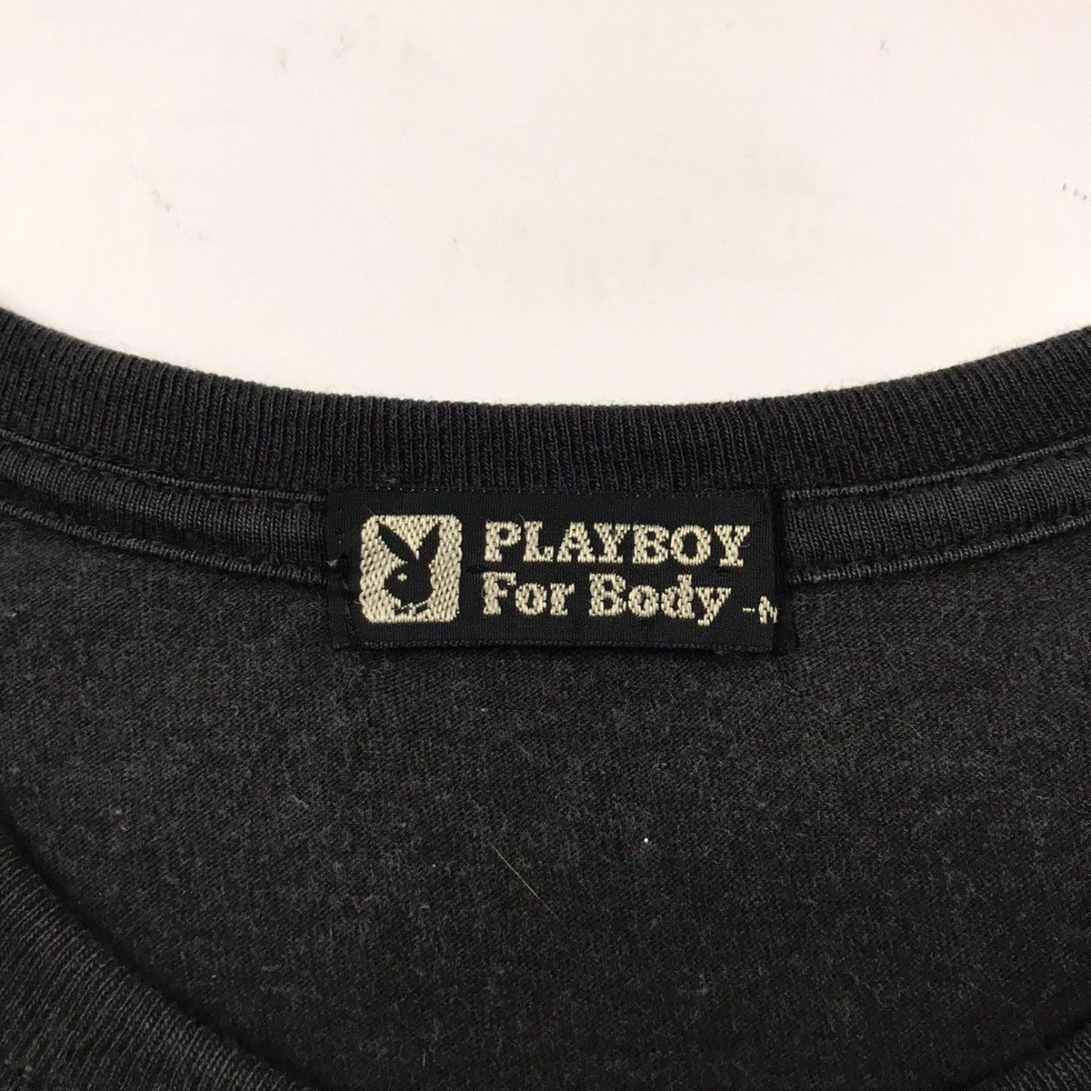 Playboy × Vintage Vintage PLAYBOY surfing bunny promo t-shirt Size US M / EU 48-50 / 2 - 4 Thumbnail