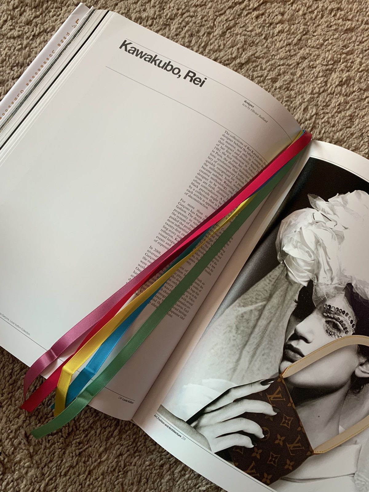 Louis Vuitton Murakami Rizzoli 2009 cover book Art fashion architecture Size ONE SIZE - 9 Thumbnail