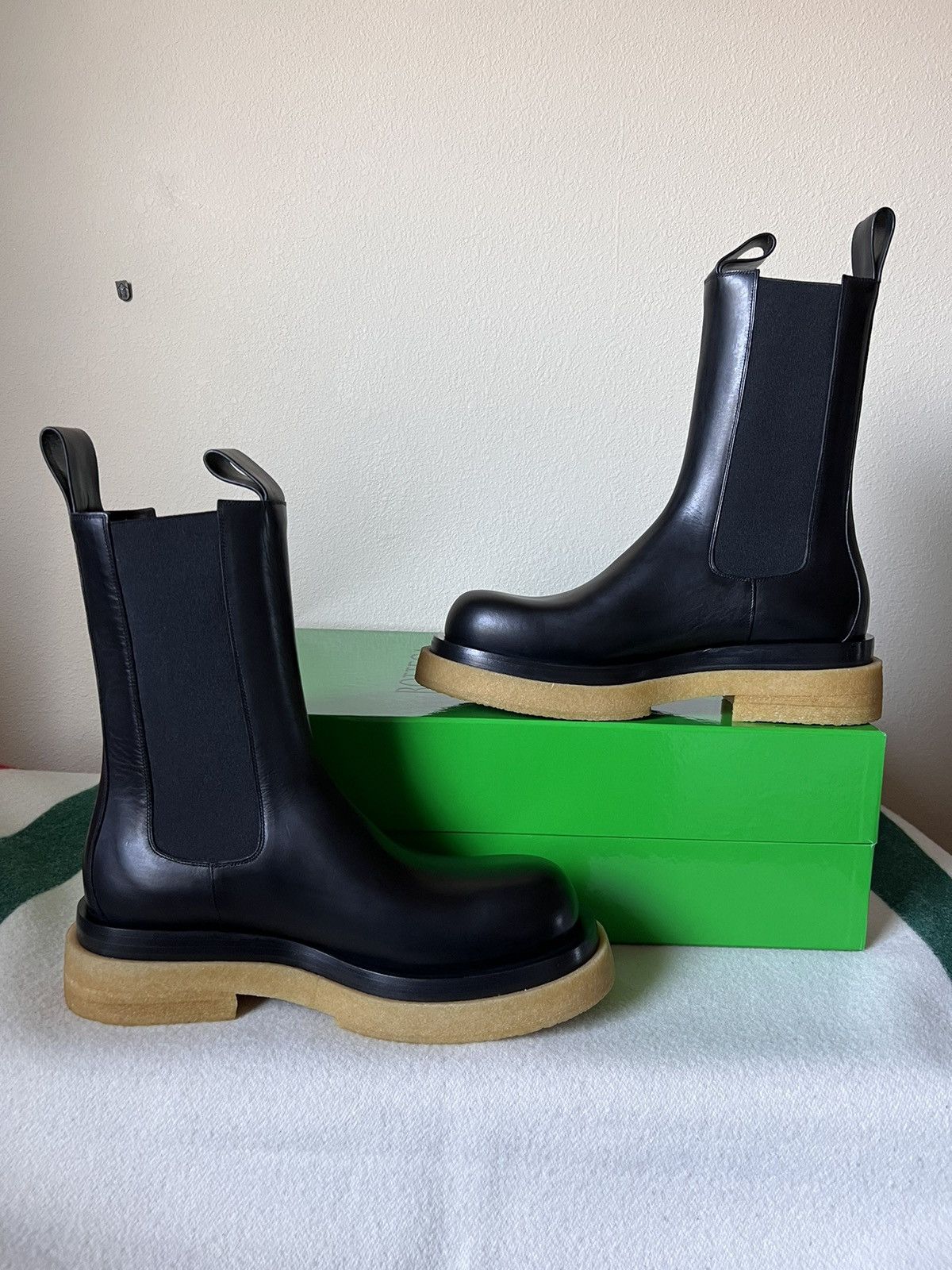 Bottega Veneta Bottega Veneta Chelsea Military Calf Leather Crepe Boots Size US 11 / EU 44 - 3 Thumbnail