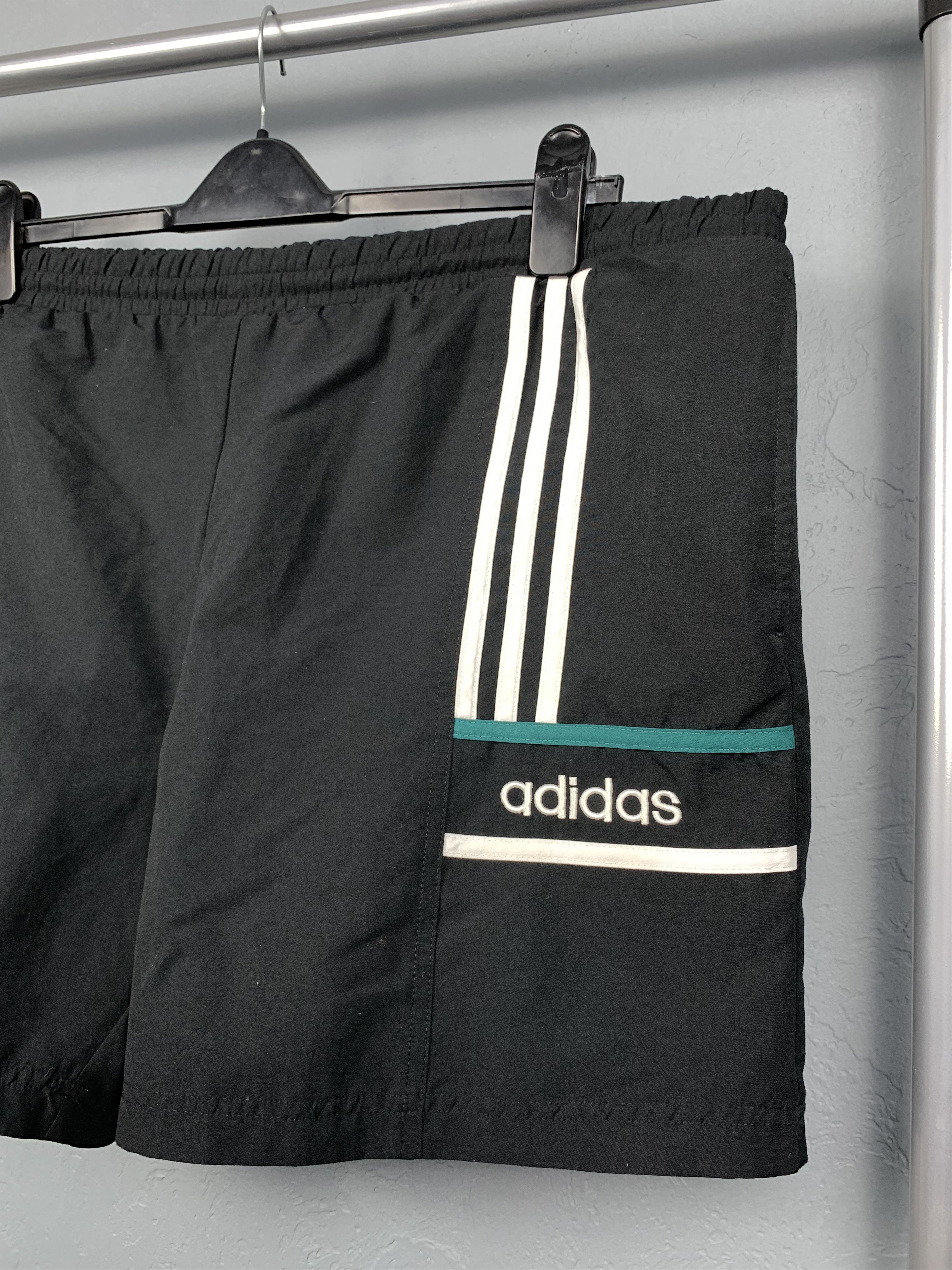 Adidas × Vintage Vintage Adidas Mens Nylon Shorts Y2K Size US 36 / EU 52 - 2 Thumbnail