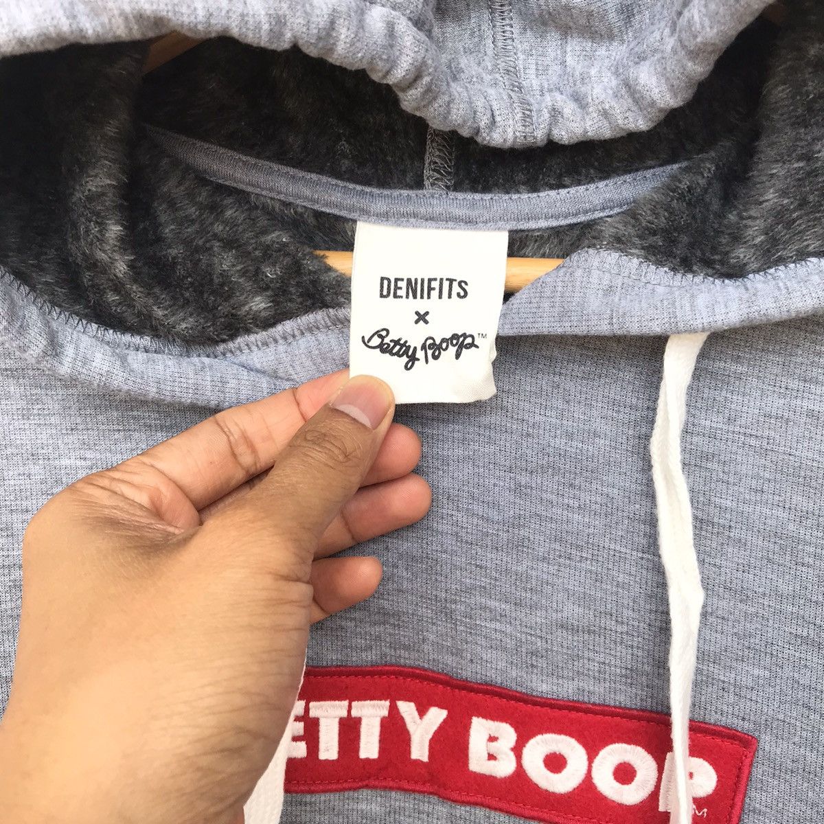 Japanese Brand Denifits x Betty design supreme box parody faux fur linen Size US L / EU 52-54 / 3 - 6 Thumbnail