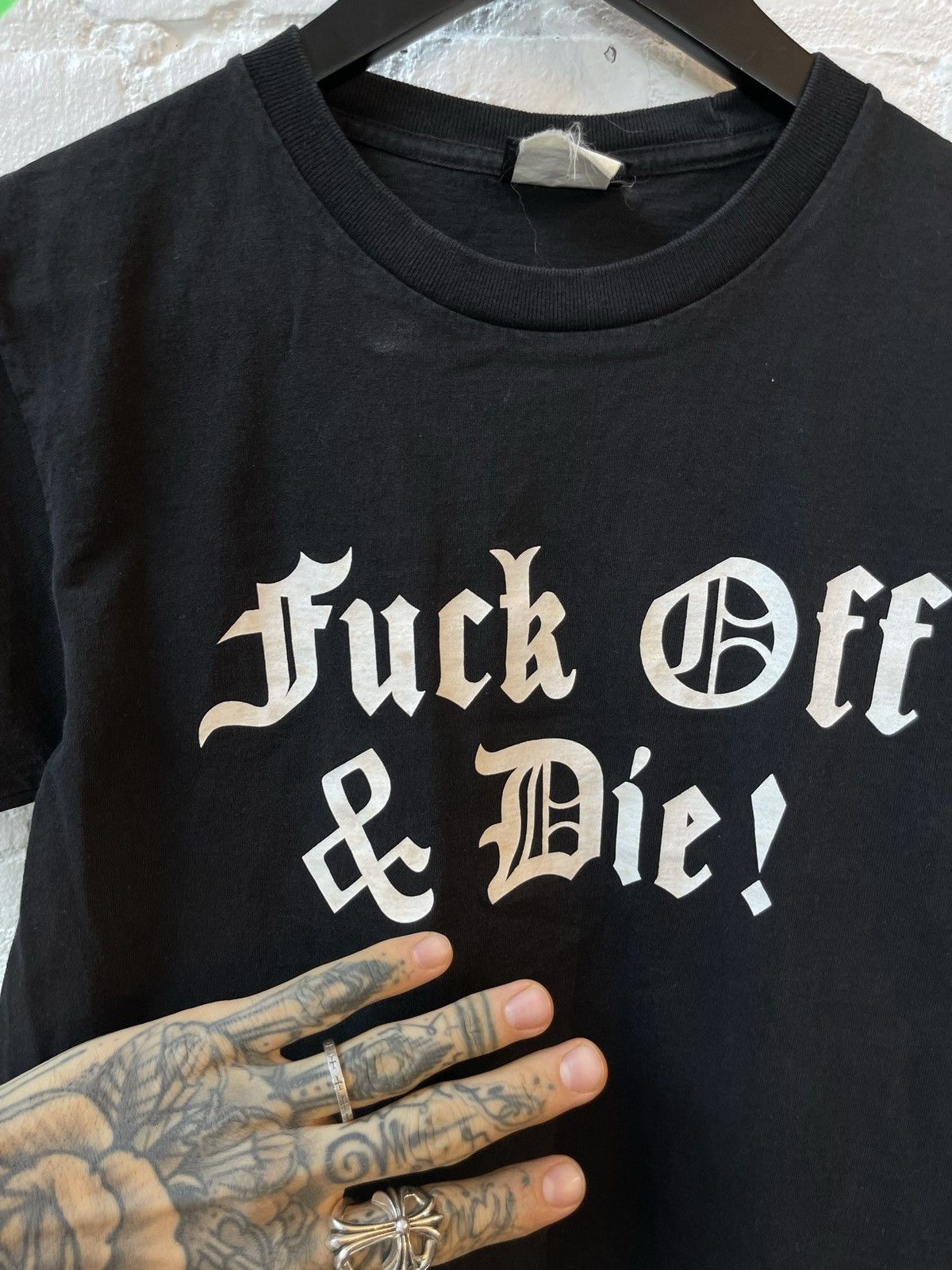 Vintage Vintage FUCK OFF & DIE Single Stitch Black Shirt INSANE Size US S / EU 44-46 / 1 - 2 Thumbnail
