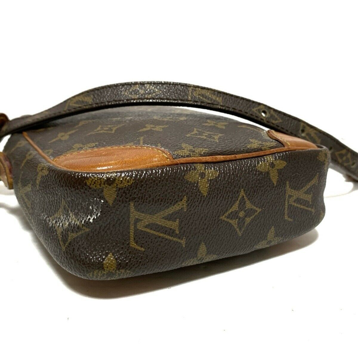 Louis Vuitton Danube Crossbody Bag Size ONE SIZE - 4 Thumbnail