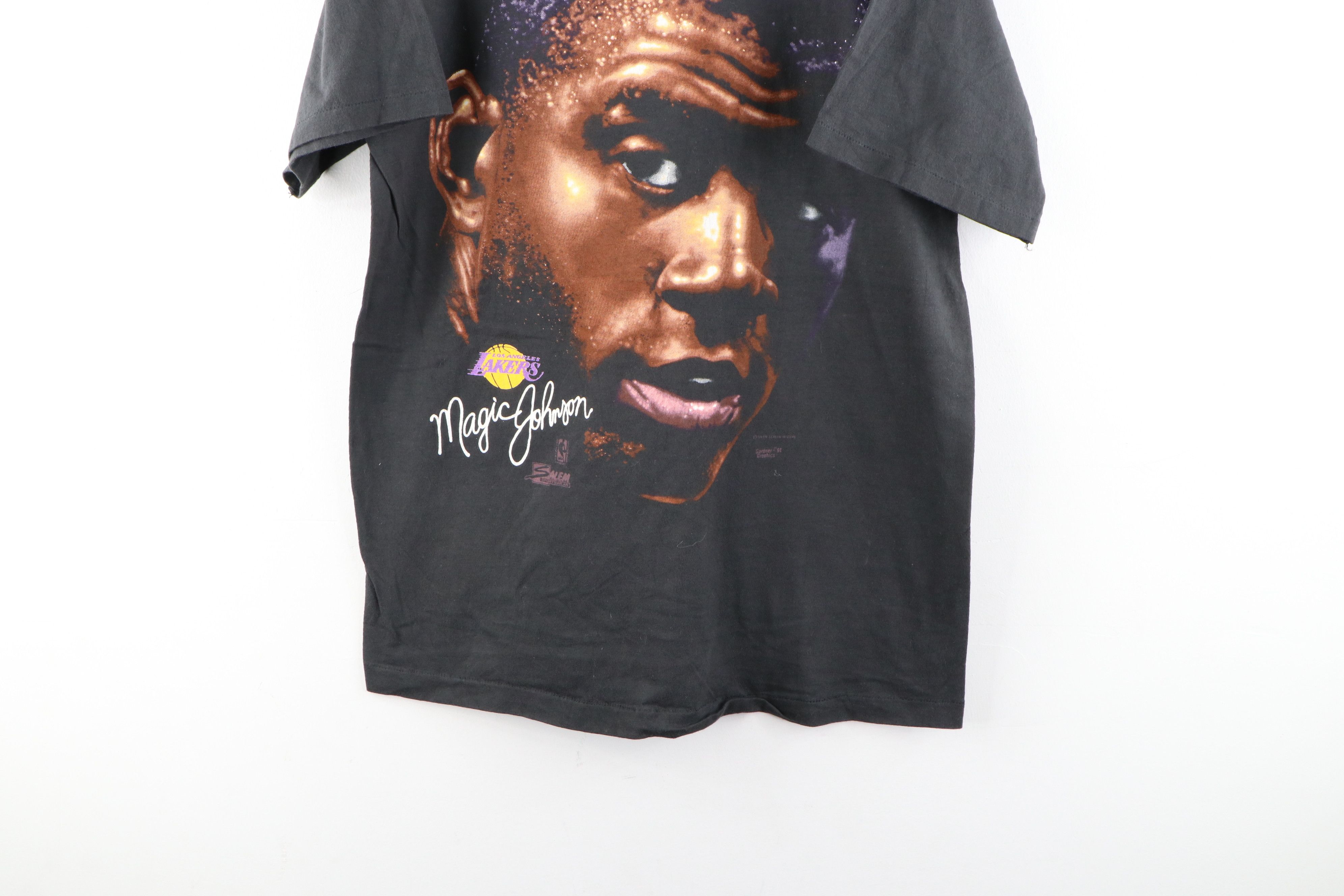 Vintage Vintage 90s Faded Magic Johnson Los Angeles Lakers T-Shirt Size US M / EU 48-50 / 2 - 3 Thumbnail