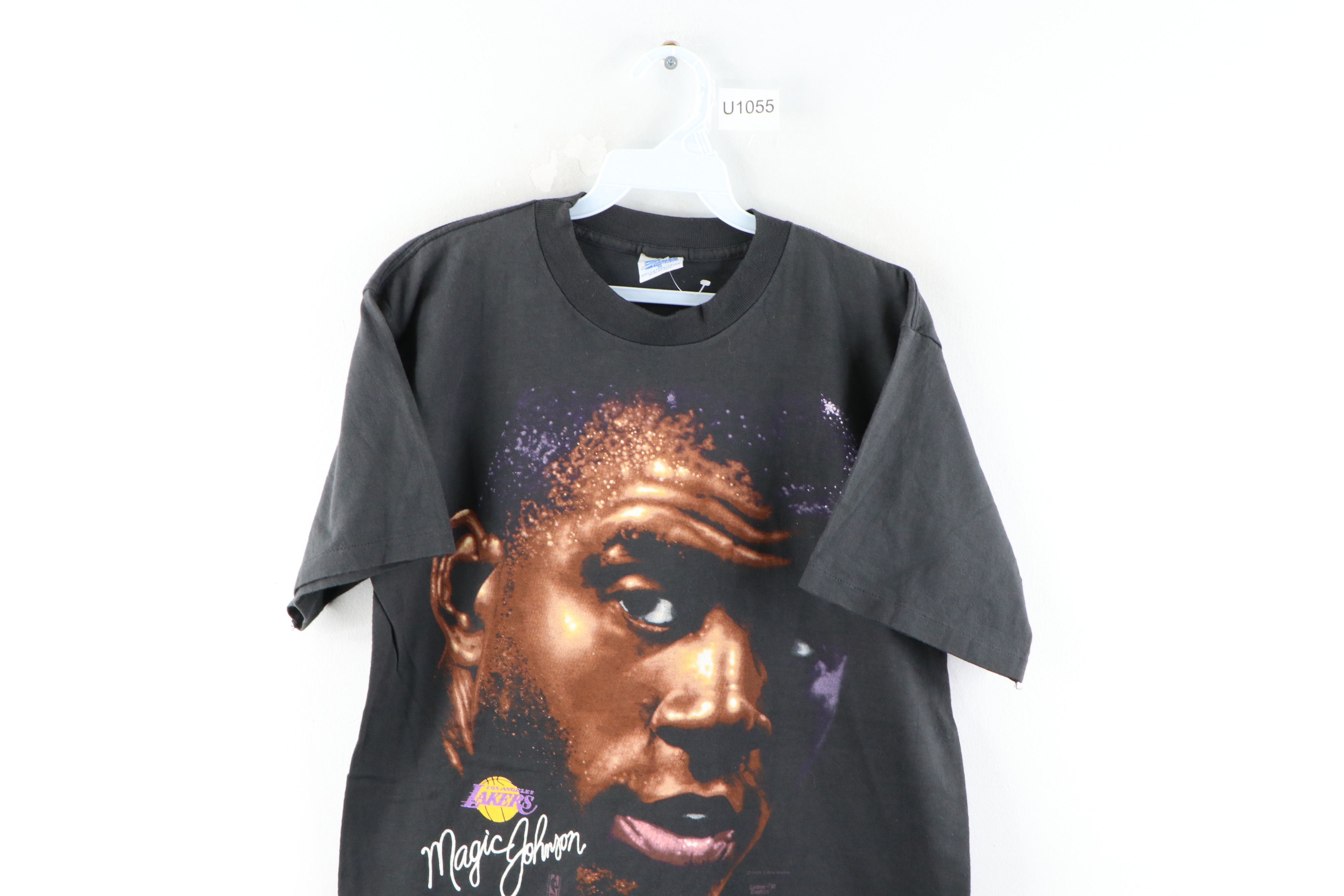 Vintage Vintage 90s Faded Magic Johnson Los Angeles Lakers T-Shirt Size US M / EU 48-50 / 2 - 2 Thumbnail