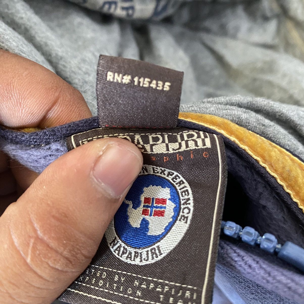 Napapijri Vintage Napapijri Expedition Experience Half Zipped Hoodie Size US S / EU 44-46 / 1 - 21 Thumbnail