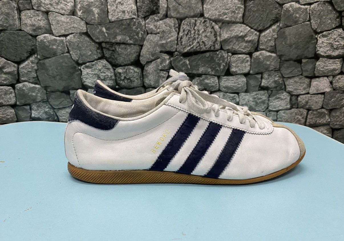 Adidas rekord clearance