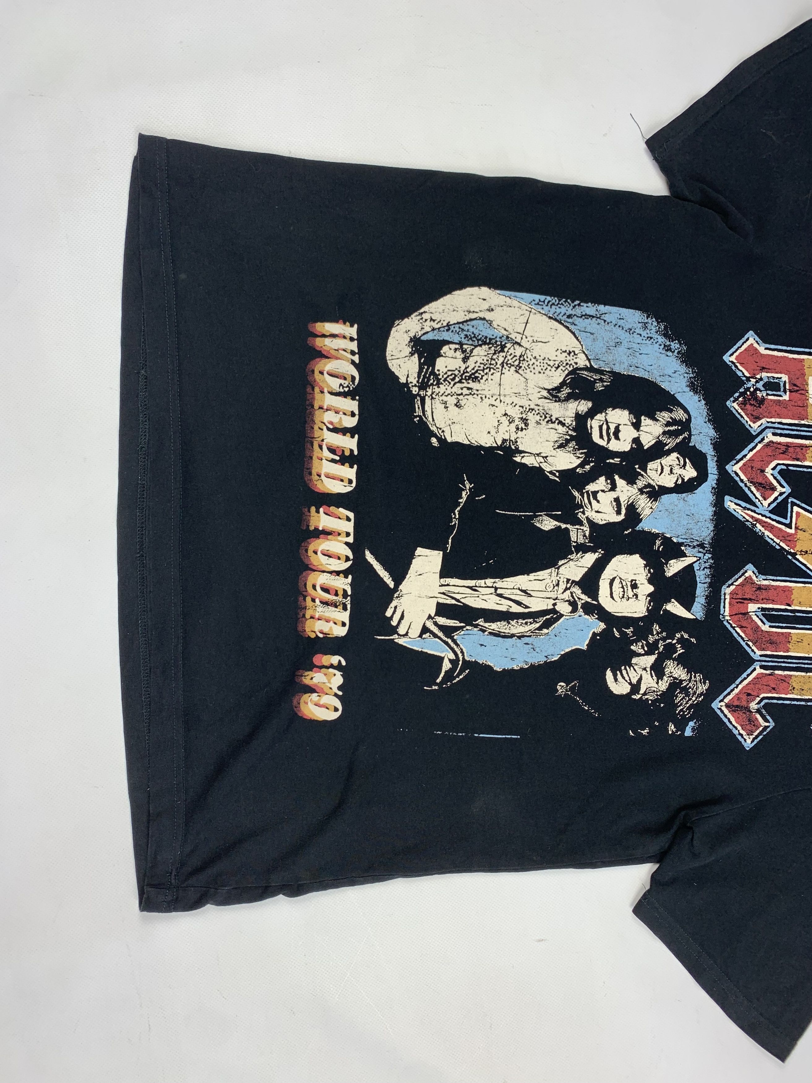 Band Tees AC/DC band tee Size US M / EU 48-50 / 2 - 3 Thumbnail