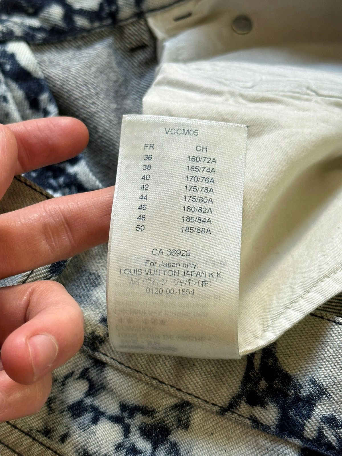 Louis Vuitton 2019 Plain Rainbow Runway Dorothy Poppy Bleach Flare Denim Size US 30 / EU 46 - 16 Thumbnail
