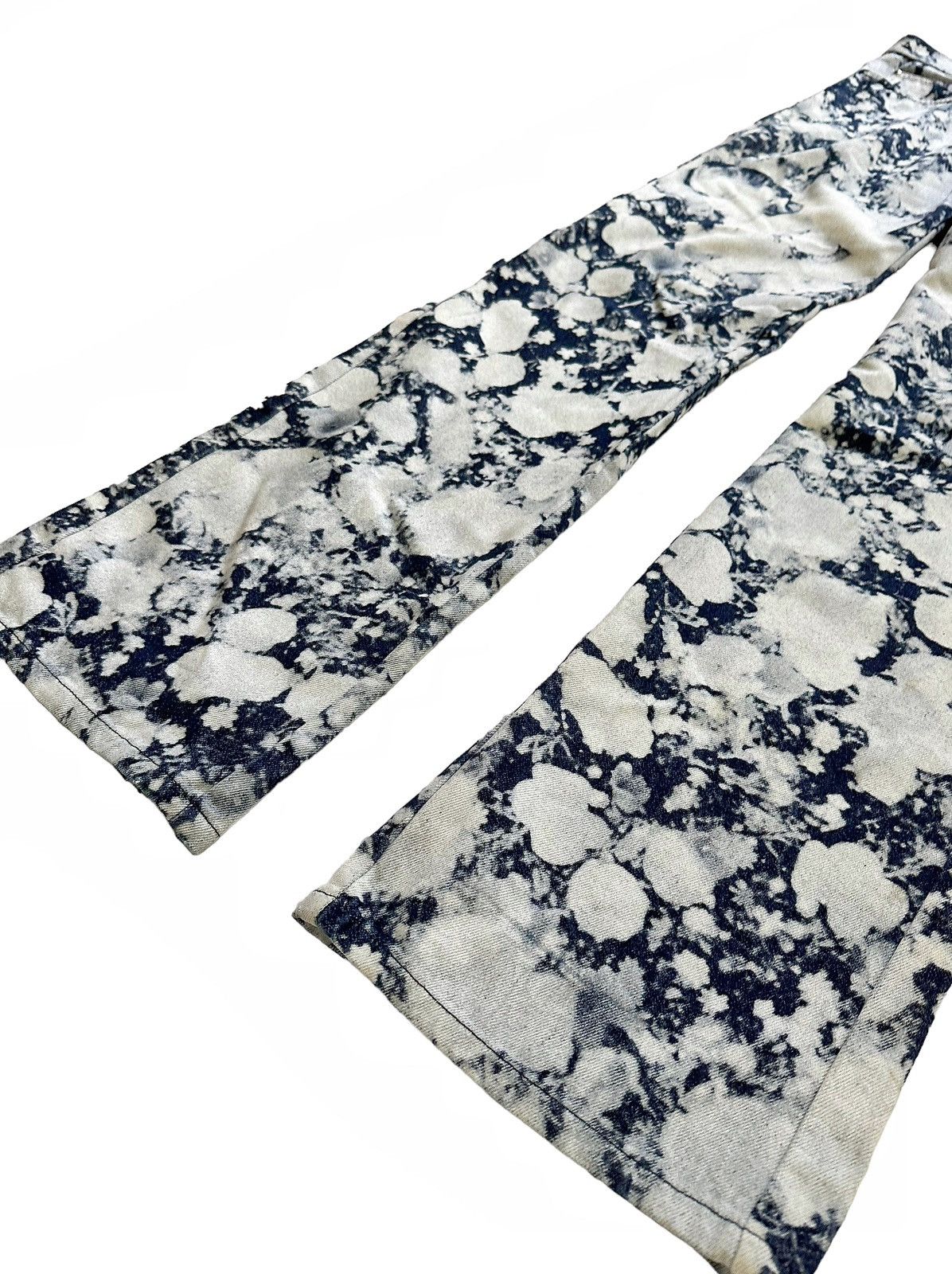 Louis Vuitton 2019 Plain Rainbow Runway Dorothy Poppy Bleach Flare Denim Size US 30 / EU 46 - 4 Thumbnail