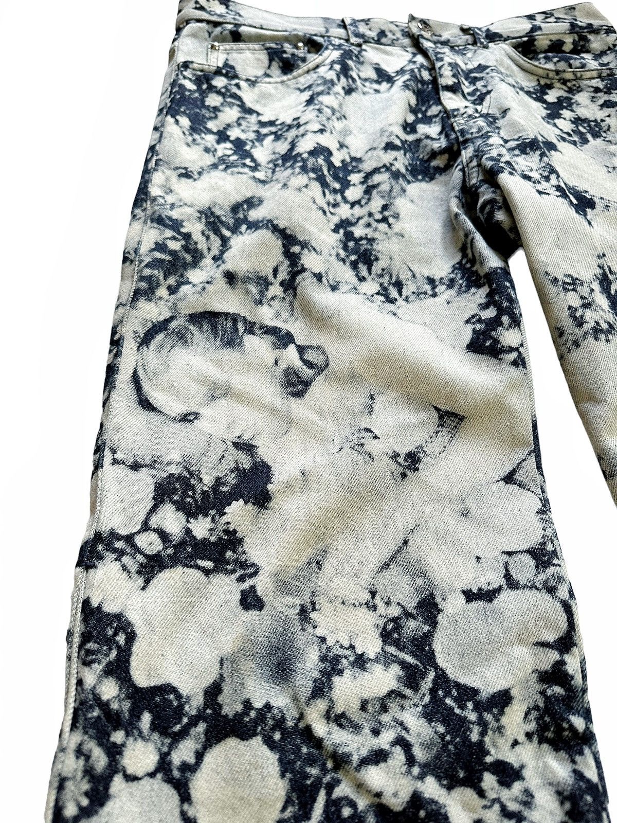 Louis Vuitton 2019 Plain Rainbow Runway Dorothy Poppy Bleach Flare Denim Size US 30 / EU 46 - 3 Thumbnail