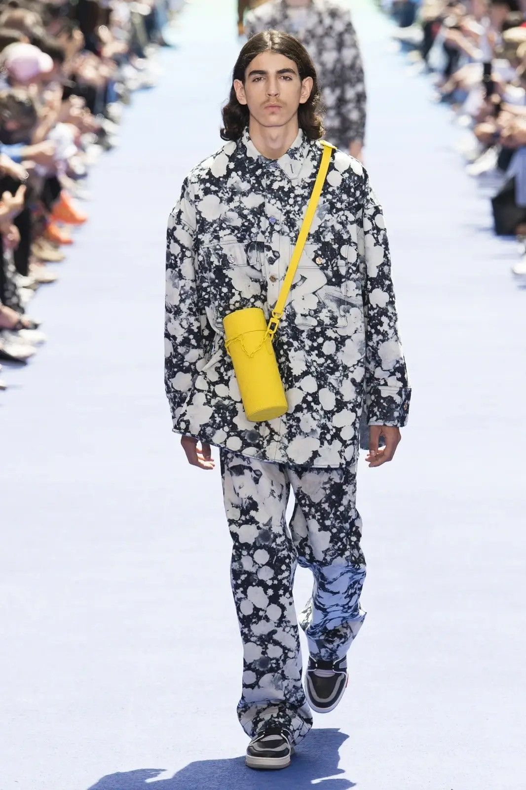 Louis Vuitton 2019 Plain Rainbow Runway Dorothy Poppy Bleach Flare Denim Size US 30 / EU 46 - 2 Thumbnail