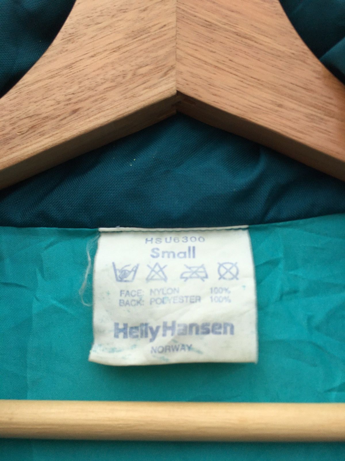 Helly Hansen Vintage Helly Hansen Bomber Colourful Jacket Size US M / EU 48-50 / 2 - 7 Thumbnail