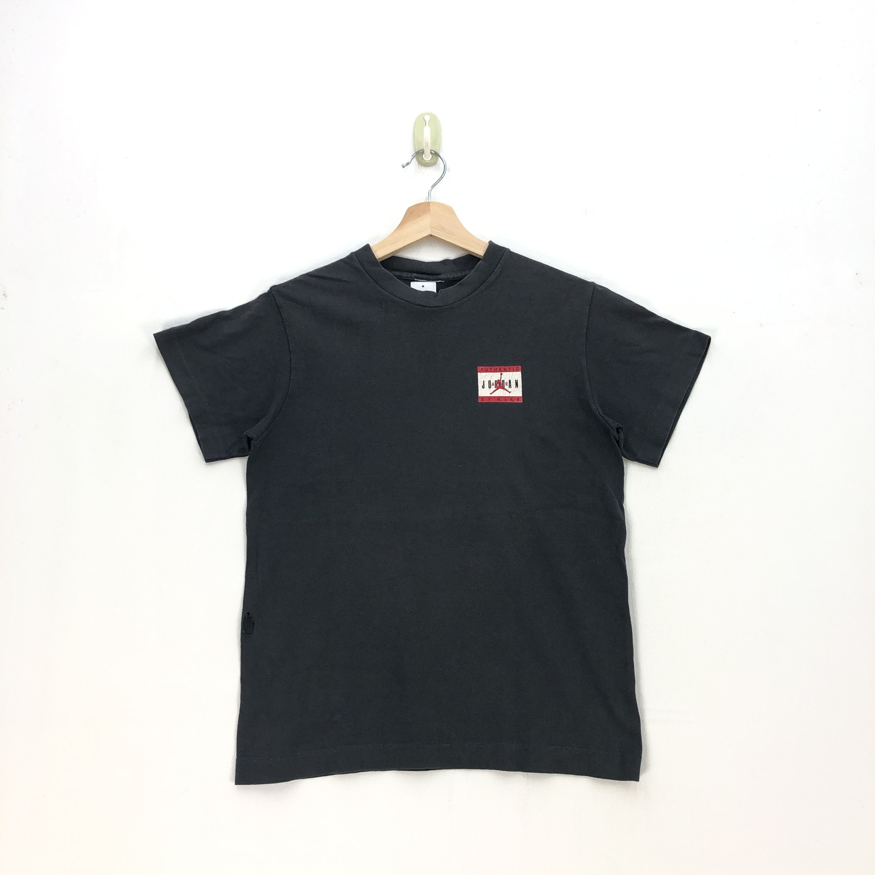 Vintage Vintage Nike T Shirt Vintage Nike Swoosh Air Jordan 23 Tees Size US S / EU 44-46 / 1 - 2 Thumbnail