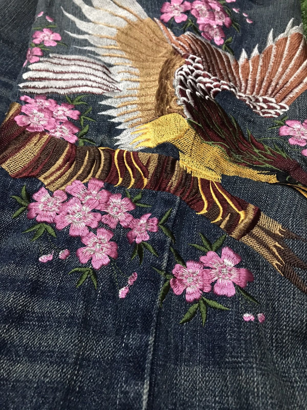 Japanese Brand QUADRO Japanese Brand Sukajan Eagle Embroidered Denim Jeans Size US 36 / EU 52 - 8 Thumbnail