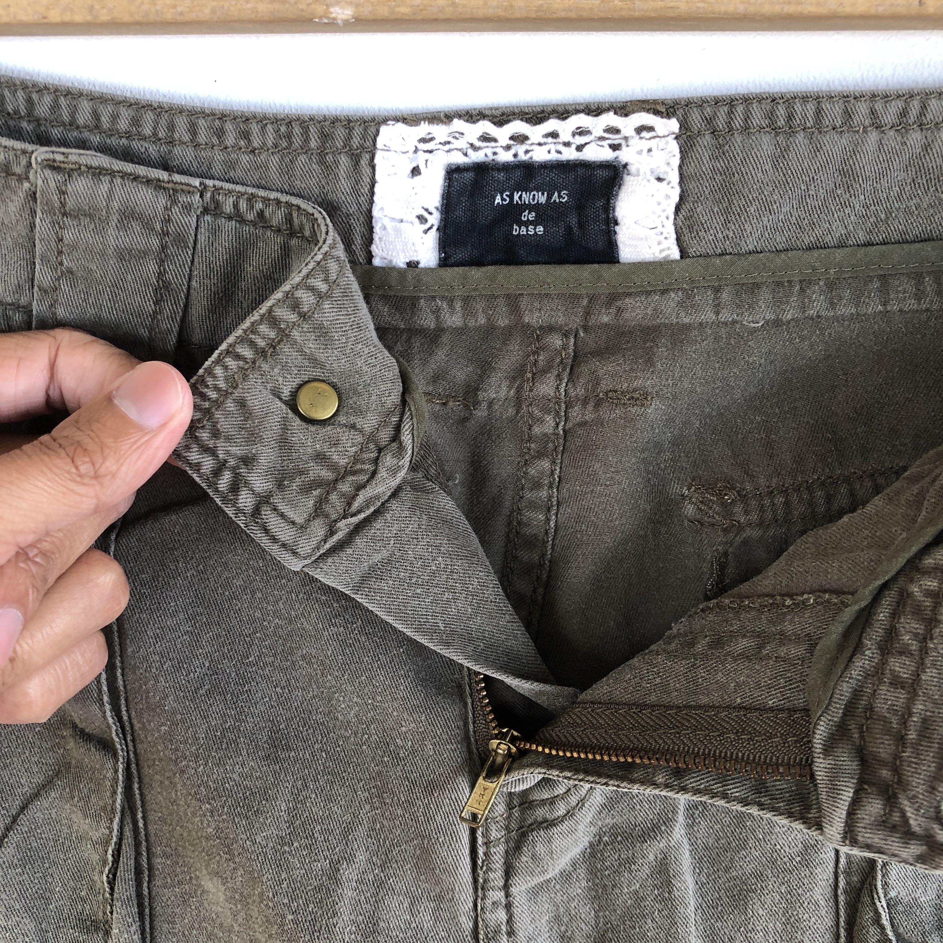 Japanese Brand × Vintage Japanese Cargo Pants Crazy Multi Pocket Fatigue Trousers Size 28" / US 6 / IT 42 - 9 Thumbnail