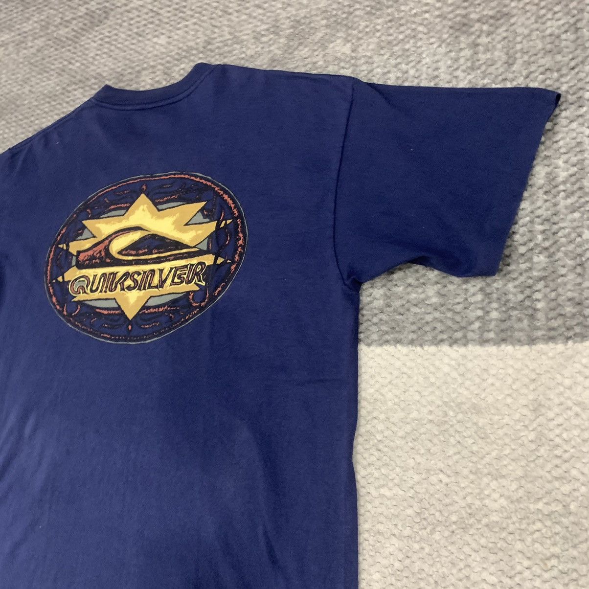 Quiksilver VINTAGE 90s QUIKSILVER USA SINGLESTITCH STREETWEAR SURF TEE Size US L / EU 52-54 / 3 - 15 Thumbnail