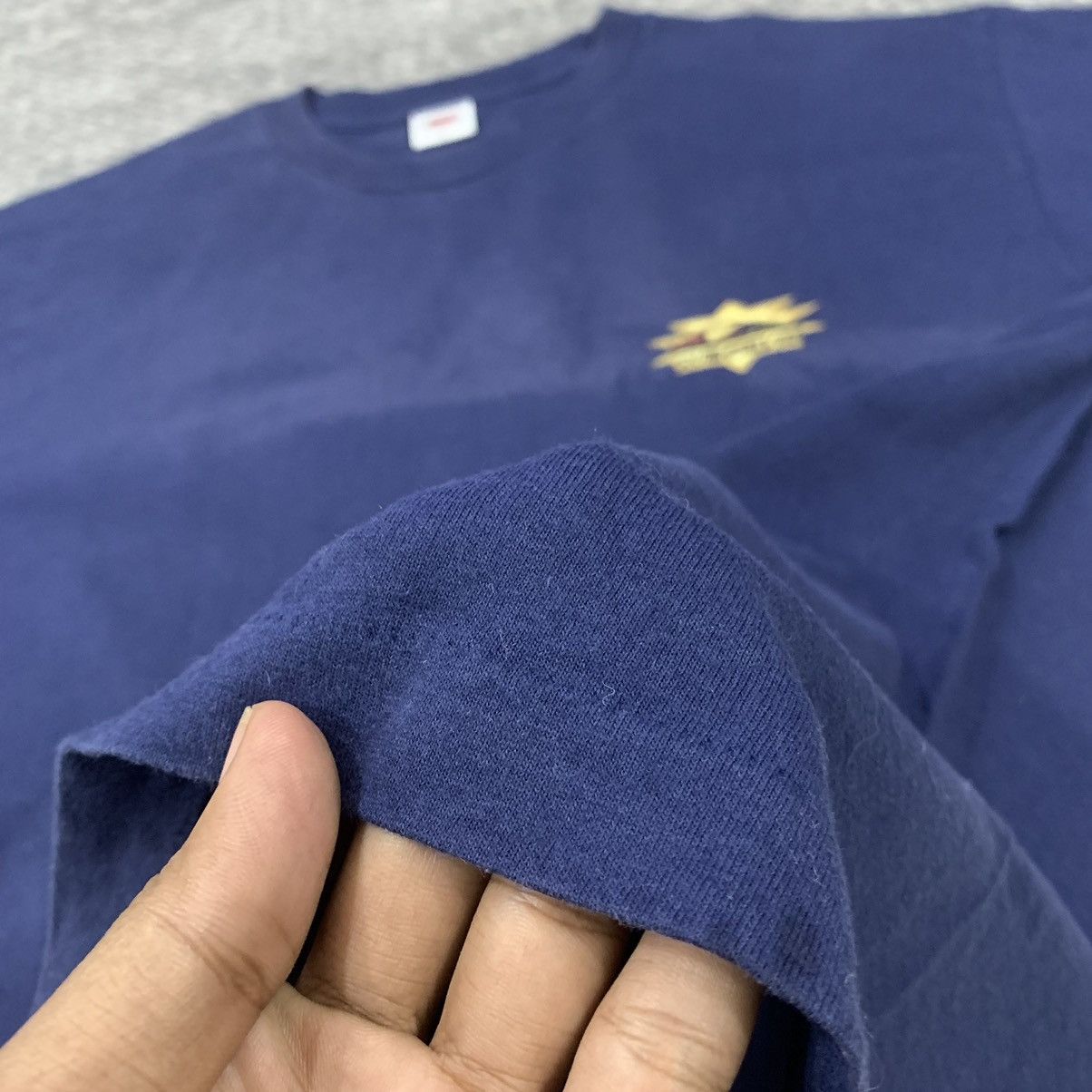 Quiksilver VINTAGE 90s QUIKSILVER USA SINGLESTITCH STREETWEAR SURF TEE Size US L / EU 52-54 / 3 - 10 Thumbnail