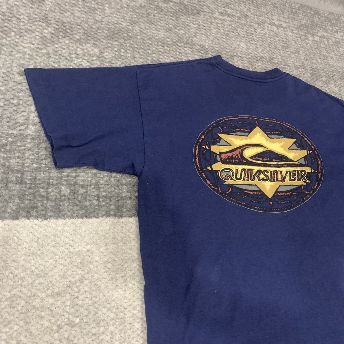 Quiksilver VINTAGE 90s QUIKSILVER USA SINGLESTITCH STREETWEAR SURF TEE Size US L / EU 52-54 / 3 - 14 Thumbnail