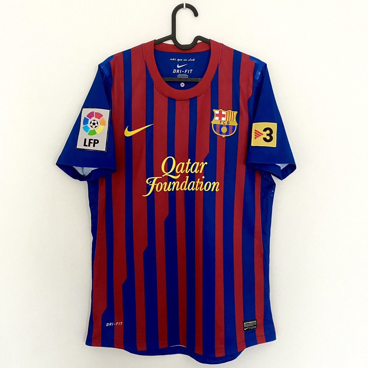 Nike 2011 2012 PLAYER ISSUE Barcelona Fabregas Nike Soccer Jersey Size US M / EU 48-50 / 2 - 4 Thumbnail