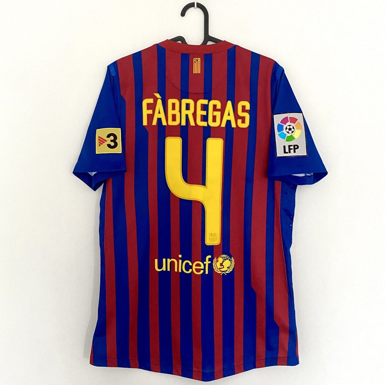 Nike 2011 2012 PLAYER ISSUE Barcelona Fabregas Nike Soccer Jersey Size US M / EU 48-50 / 2 - 11 Thumbnail