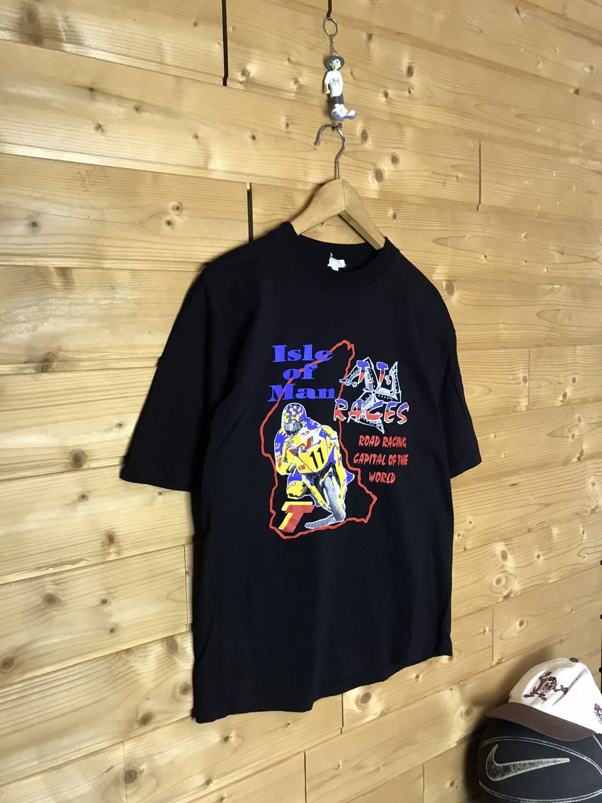 Vintage Vintage Isle of Man t-shirt Size US M / EU 48-50 / 2 - 1 Thumbnail