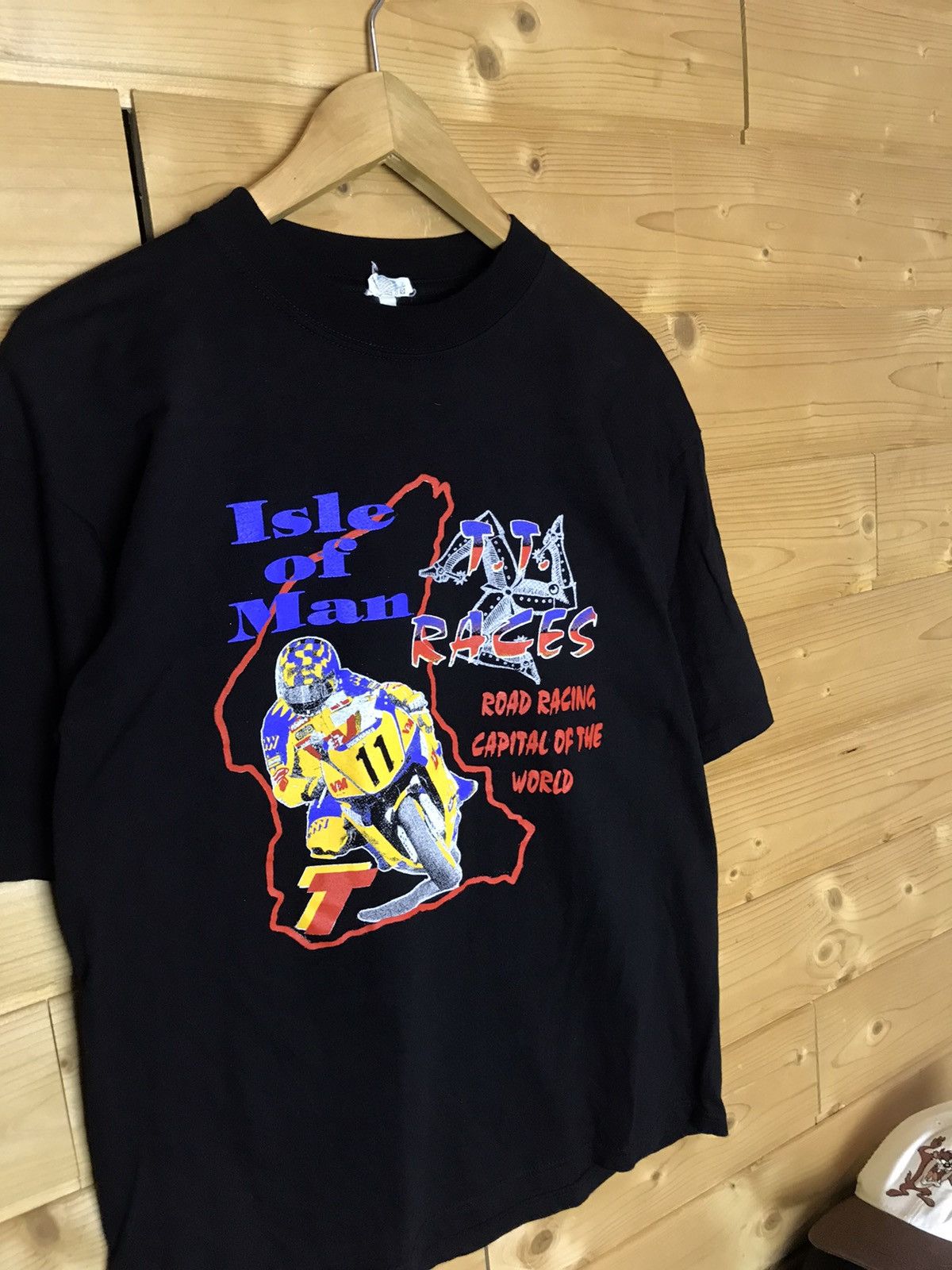 Vintage Vintage Isle of Man t-shirt Size US M / EU 48-50 / 2 - 3 Thumbnail