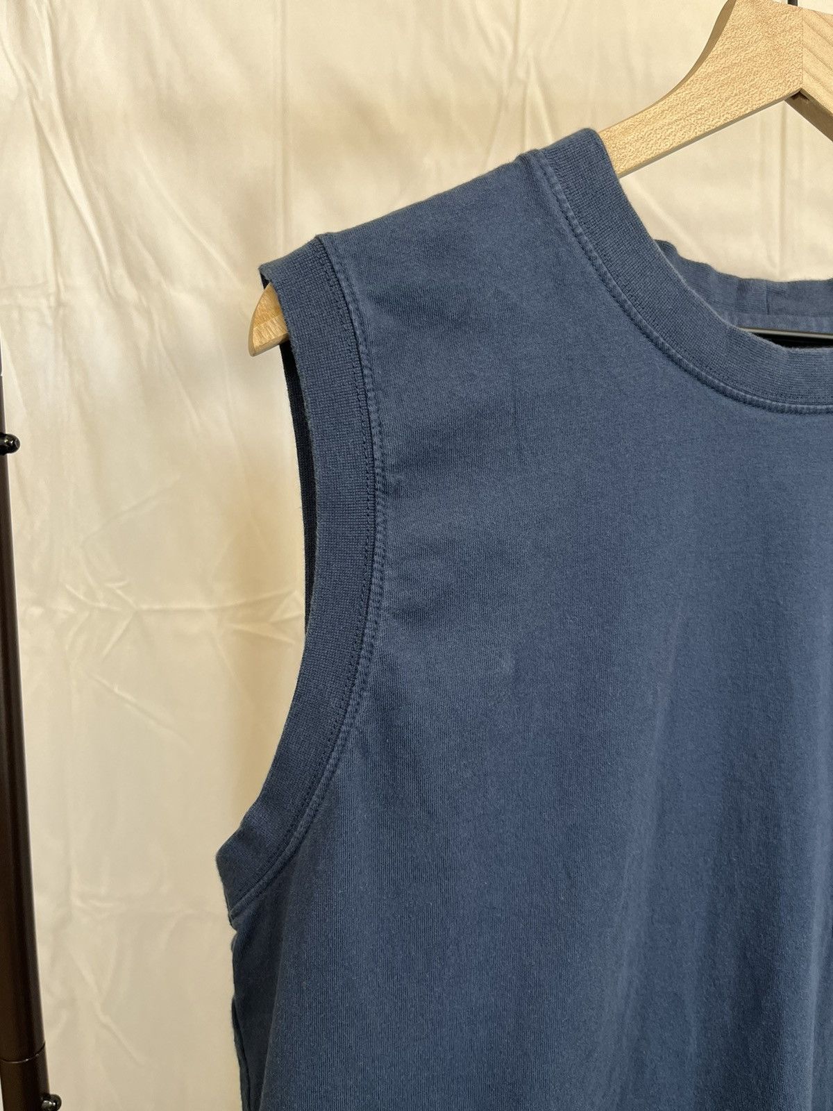 Vintage Vintage Blank Navy Blue Sleeveless Pocket Tee Size US L / EU 52-54 / 3 - 4 Thumbnail