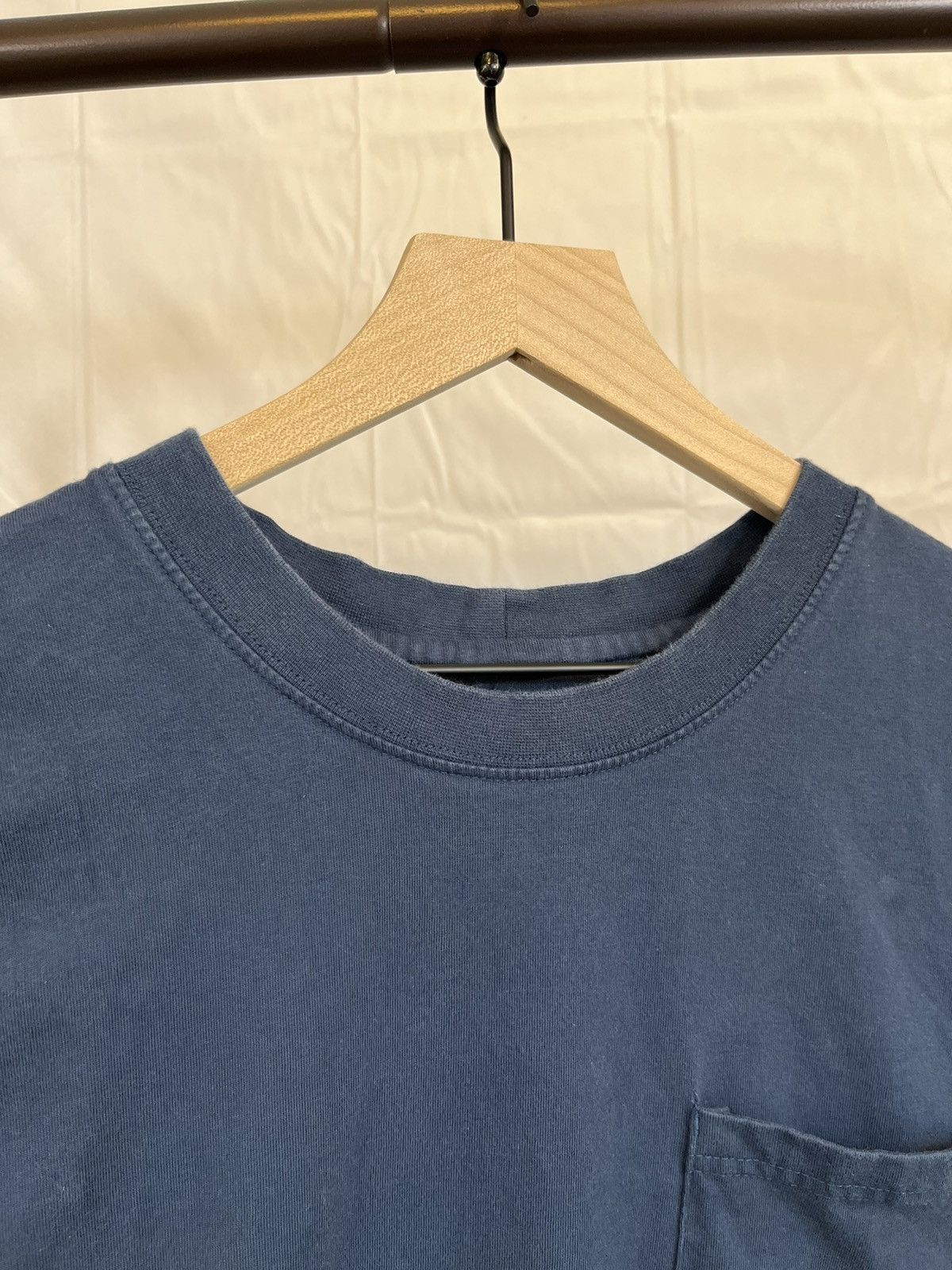 Vintage Vintage Blank Navy Blue Sleeveless Pocket Tee Size US L / EU 52-54 / 3 - 3 Thumbnail