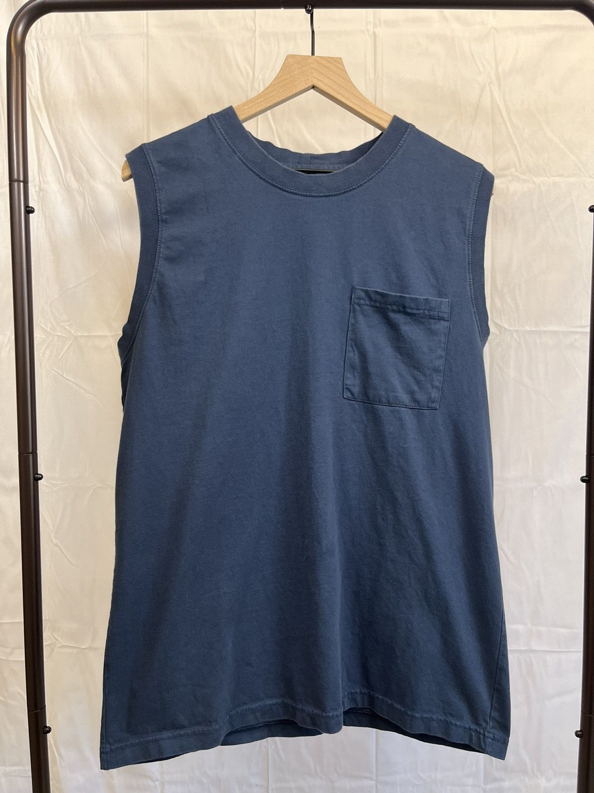 Vintage Vintage Blank Navy Blue Sleeveless Pocket Tee Size US L / EU 52-54 / 3 - 2 Thumbnail
