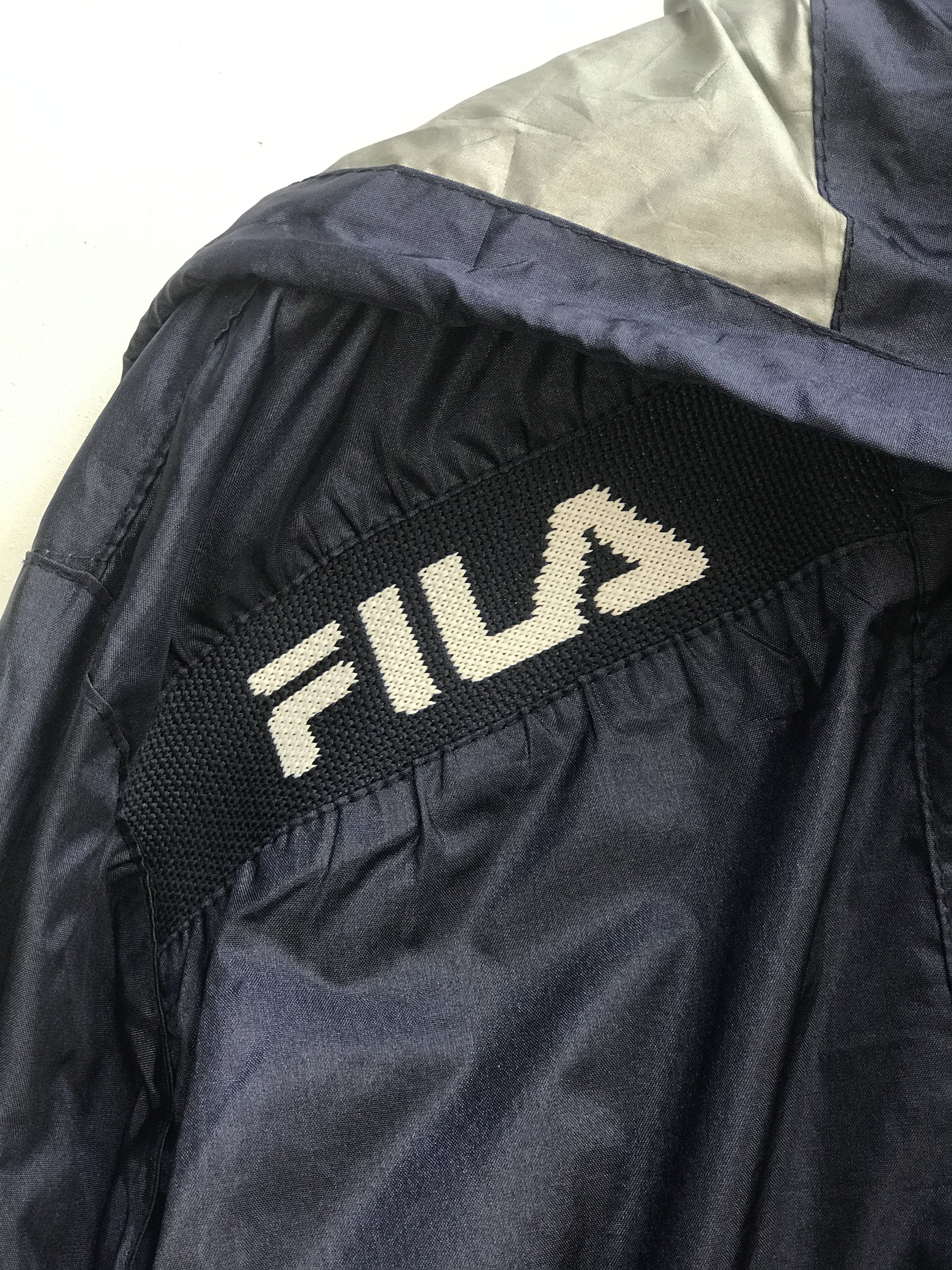 Fila VINTAGE FILA SPELLOUT RARE DESIGN WINDBREAKER HOODIE Size US M / EU 48-50 / 2 - 4 Thumbnail