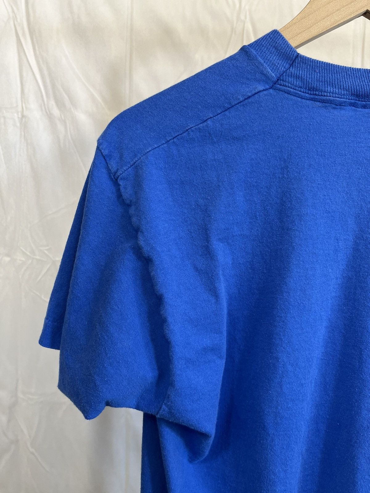 Vintage Vintage Single Stitch Made In USA Blank Pocket Tee Size US L / EU 52-54 / 3 - 12 Thumbnail