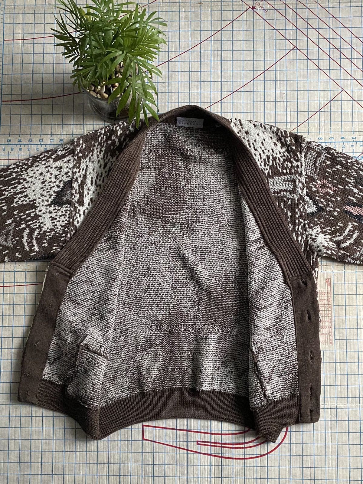 Givenchy × Vintage Vintage Givenchy Gentlemen Knit Cardigan Sweater Brown Size US L / EU 52-54 / 3 - 9 Thumbnail