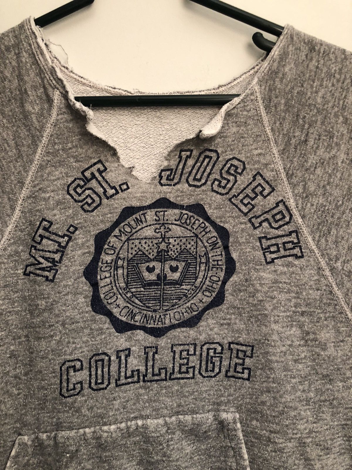 Vintage Thrashed 70s 80s Distressed College School Crewneck Size US S / EU 44-46 / 1 - 2 Thumbnail