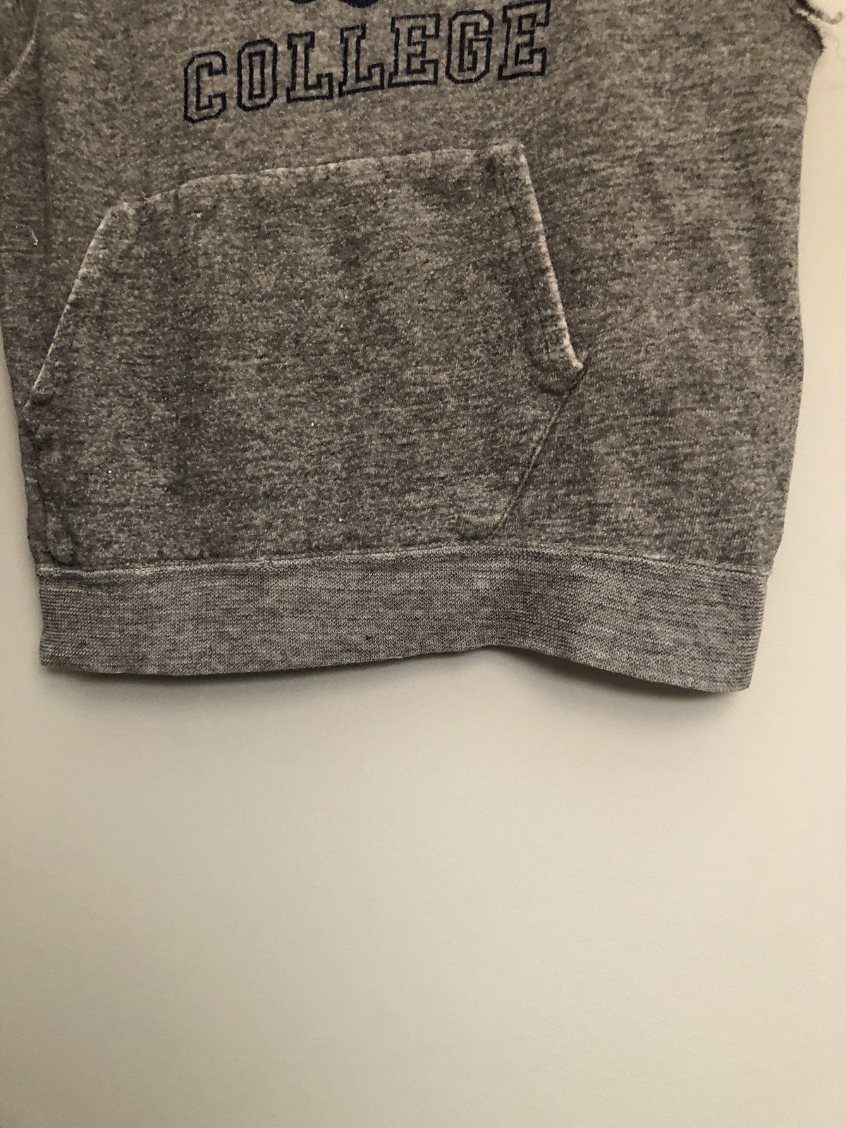Vintage Thrashed 70s 80s Distressed College School Crewneck Size US S / EU 44-46 / 1 - 3 Thumbnail