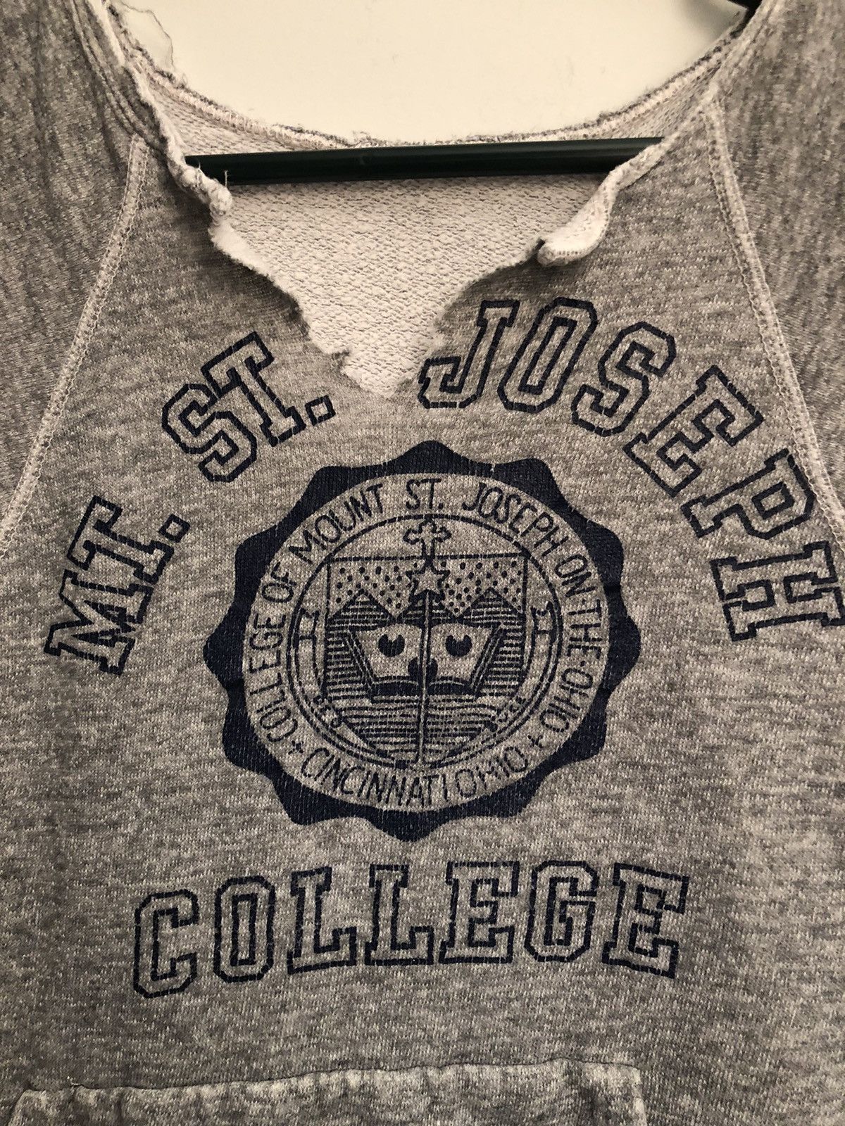 Vintage Thrashed 70s 80s Distressed College School Crewneck Size US S / EU 44-46 / 1 - 7 Thumbnail