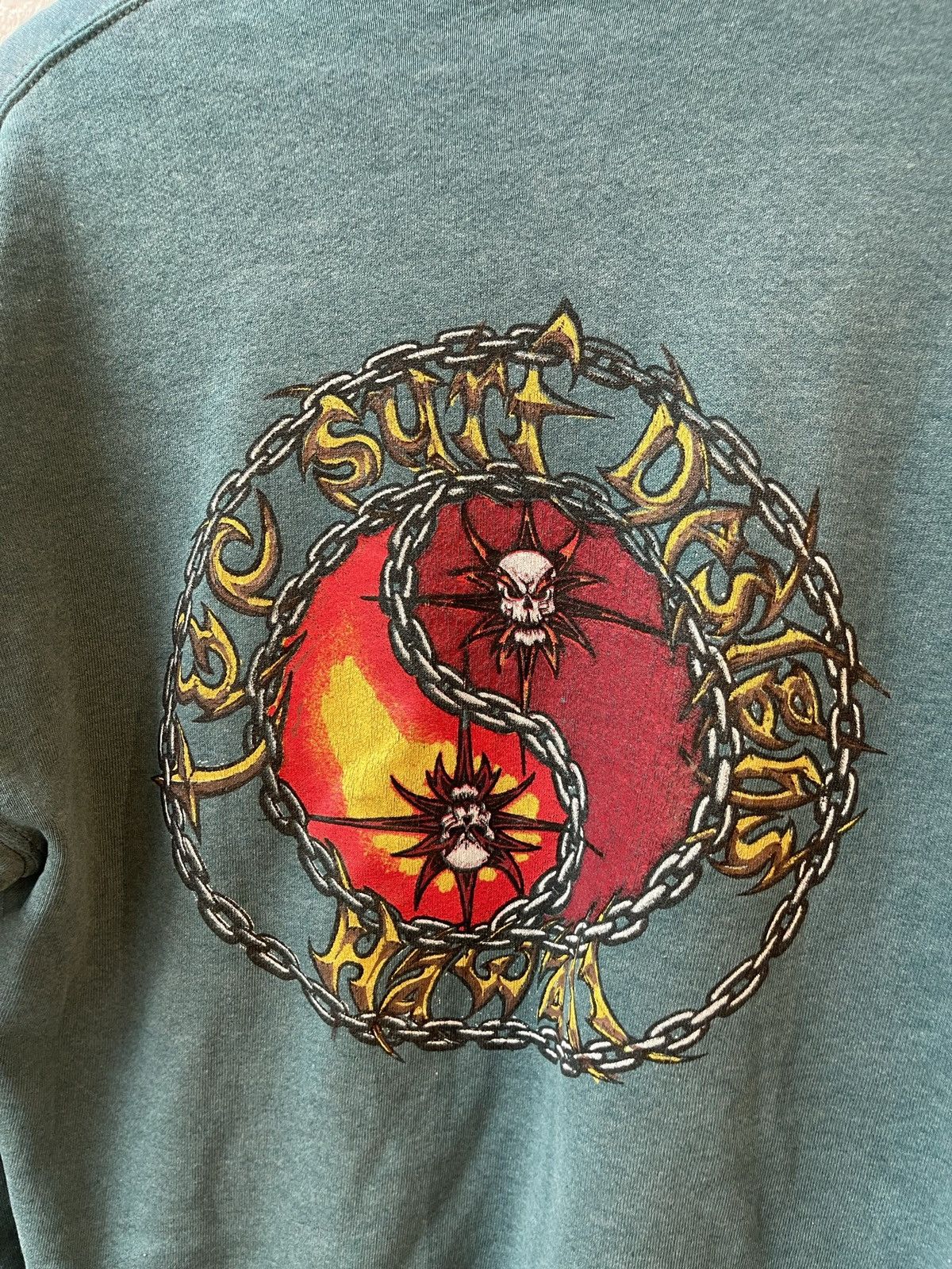 Vintage Vintage THRASHED Surf Chain Skull Skate Sweater Size US L / EU 52-54 / 3 - 3 Thumbnail