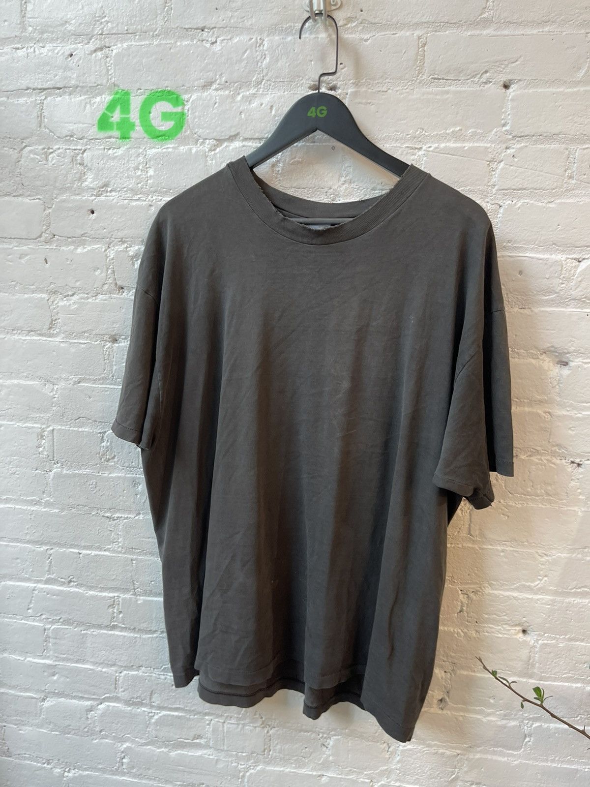 Vintage Vintage 90s Black Sun Washed THRASHED blank Shirt Oversize Size US XXL / EU 58 / 5 - 1 Thumbnail