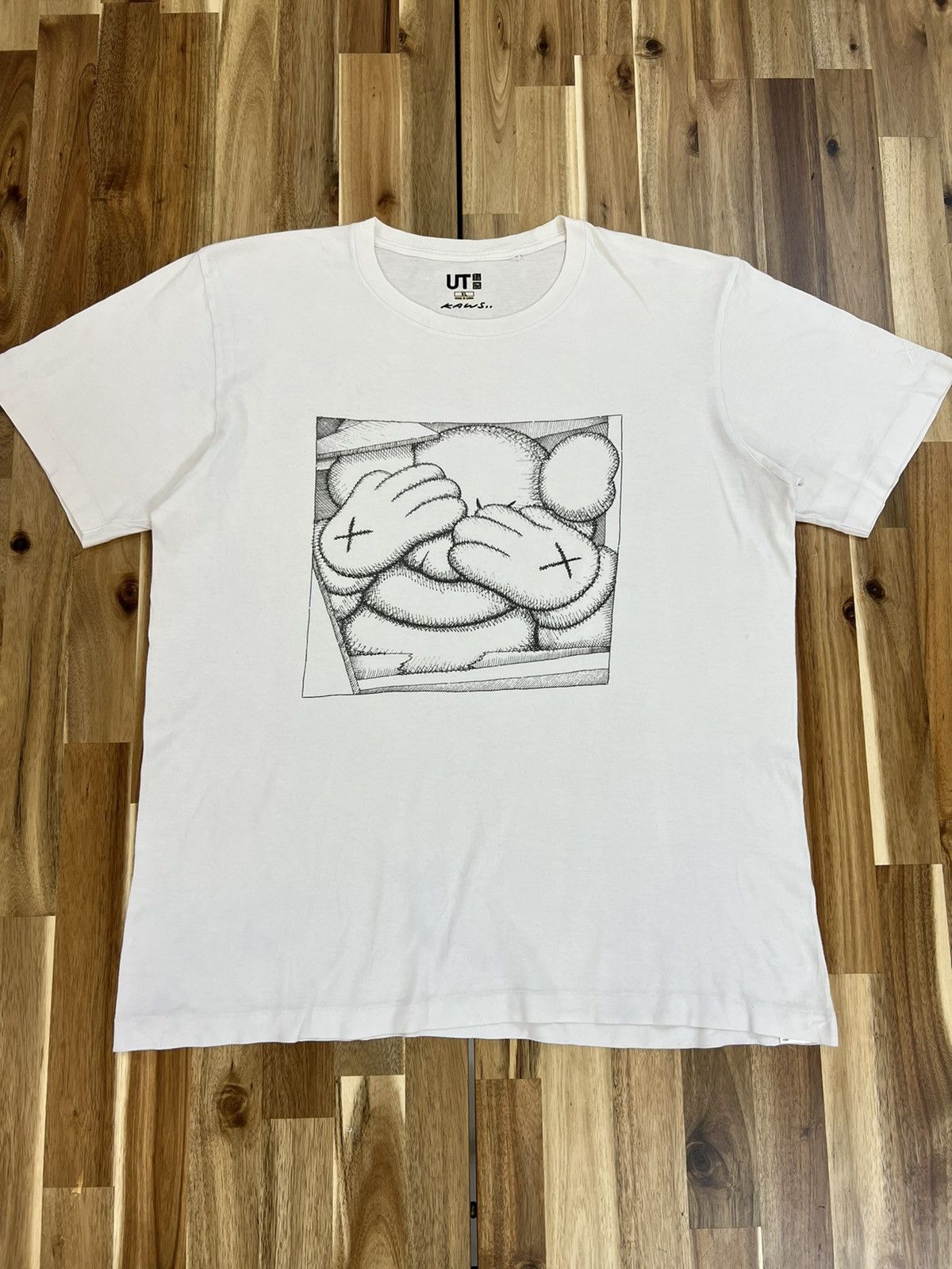 Kaws × Uniqlo Kaws X Uniqlo Shirts Size US XL / EU 56 / 4 - 1 Thumbnail