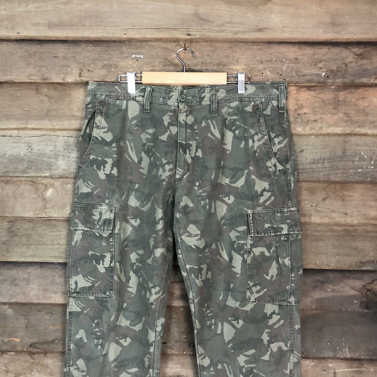 Japanese Brand Uniqlo Green Military Cargo Multipocket Pants #6734 Size US 36 / EU 52 - 2 Thumbnail