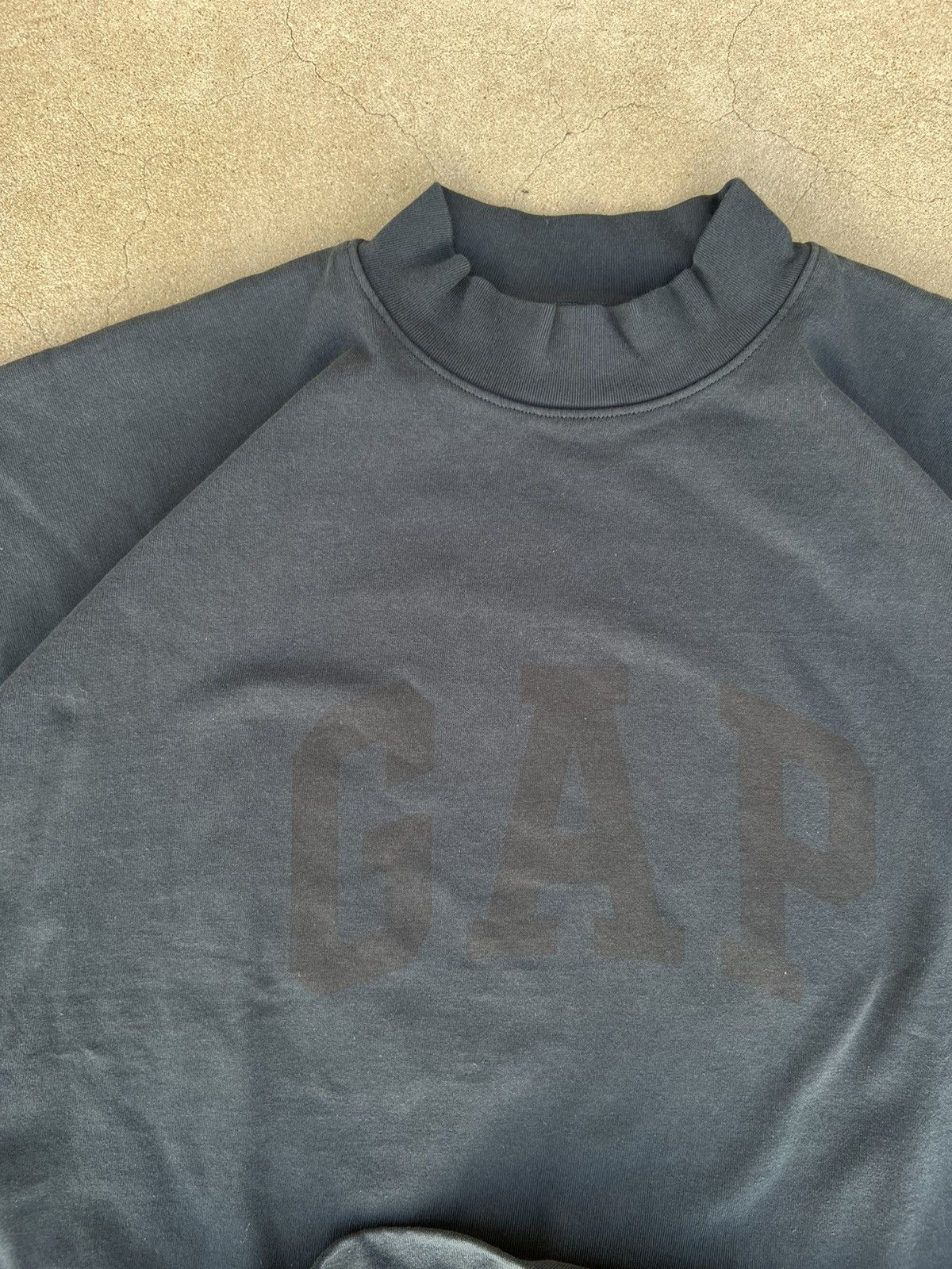 Gap NWT Yeezy Gap Dove No Seam Tee Size US S / EU 44-46 / 1 - 8 Thumbnail