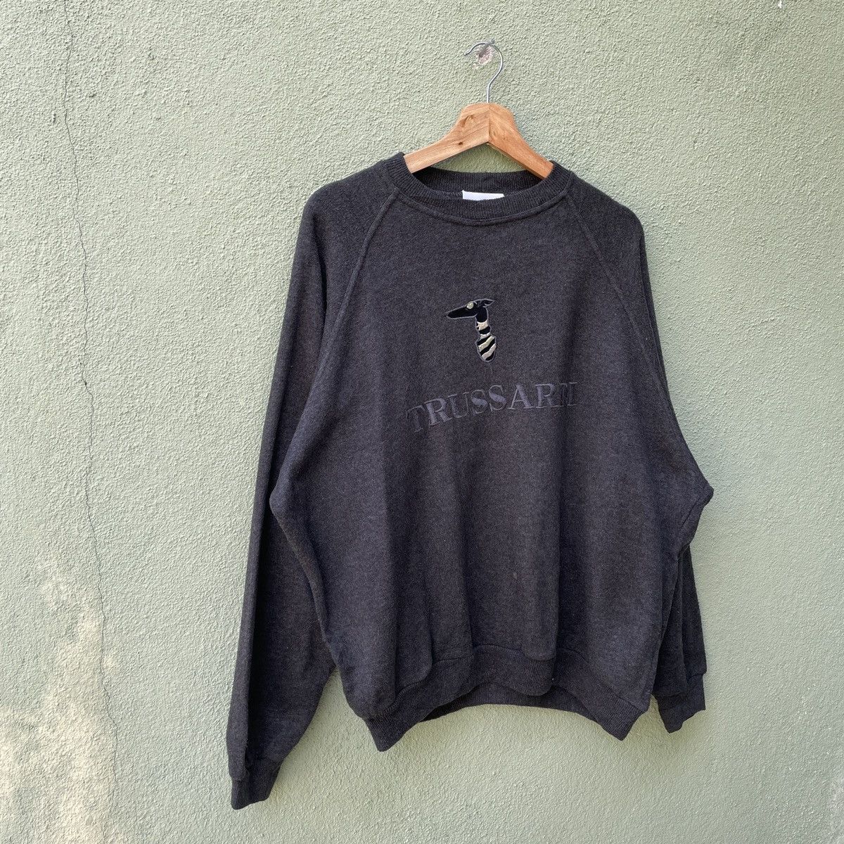 Japanese Brand Vtg TRUSSARDI Embroidery Logo Pullover Sweatshirt Jumper Size US XXL / EU 58 / 5 - 2 Thumbnail