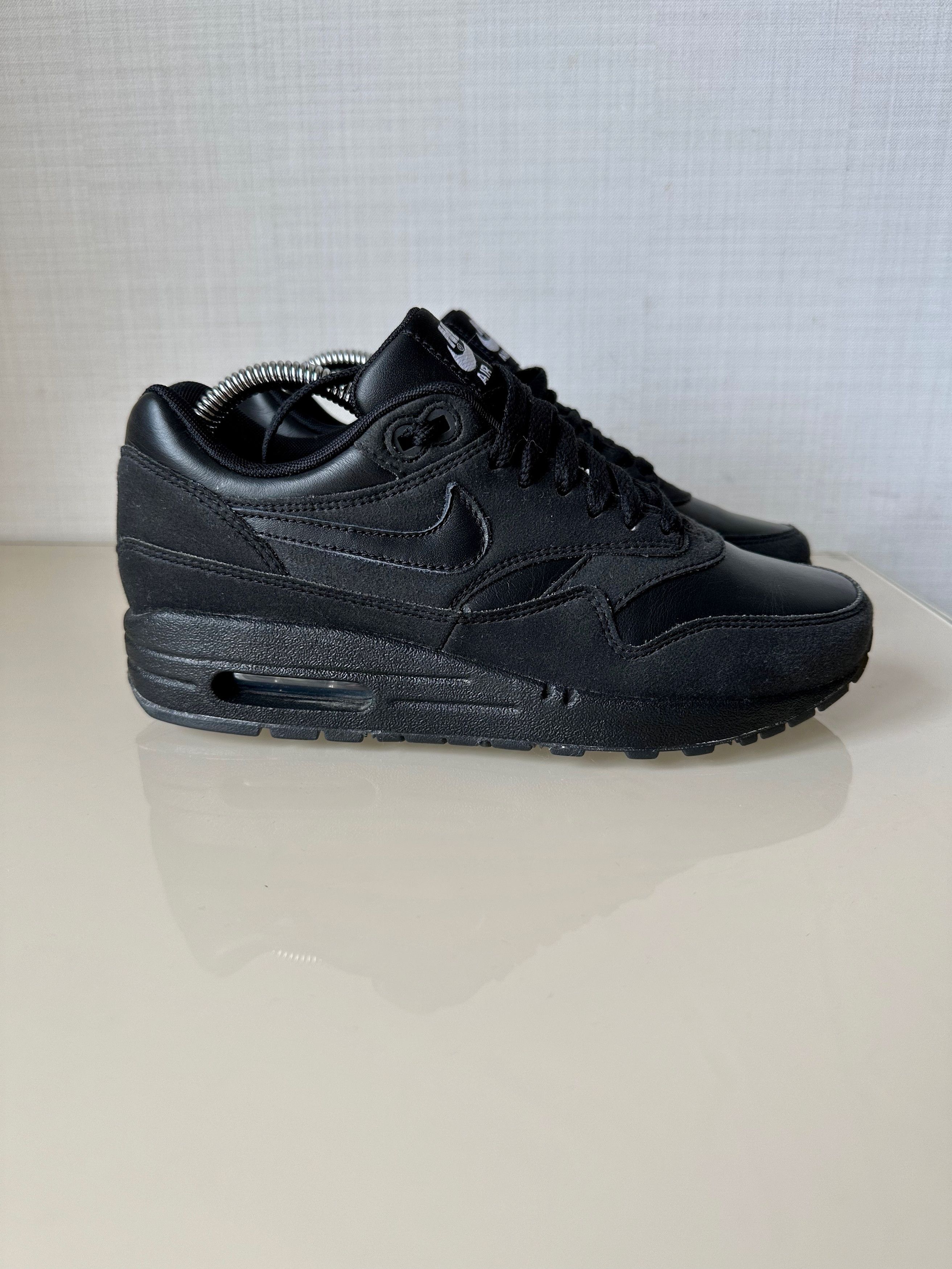 Nike AIr Max 1 ID Black leather sneakers 823375-994