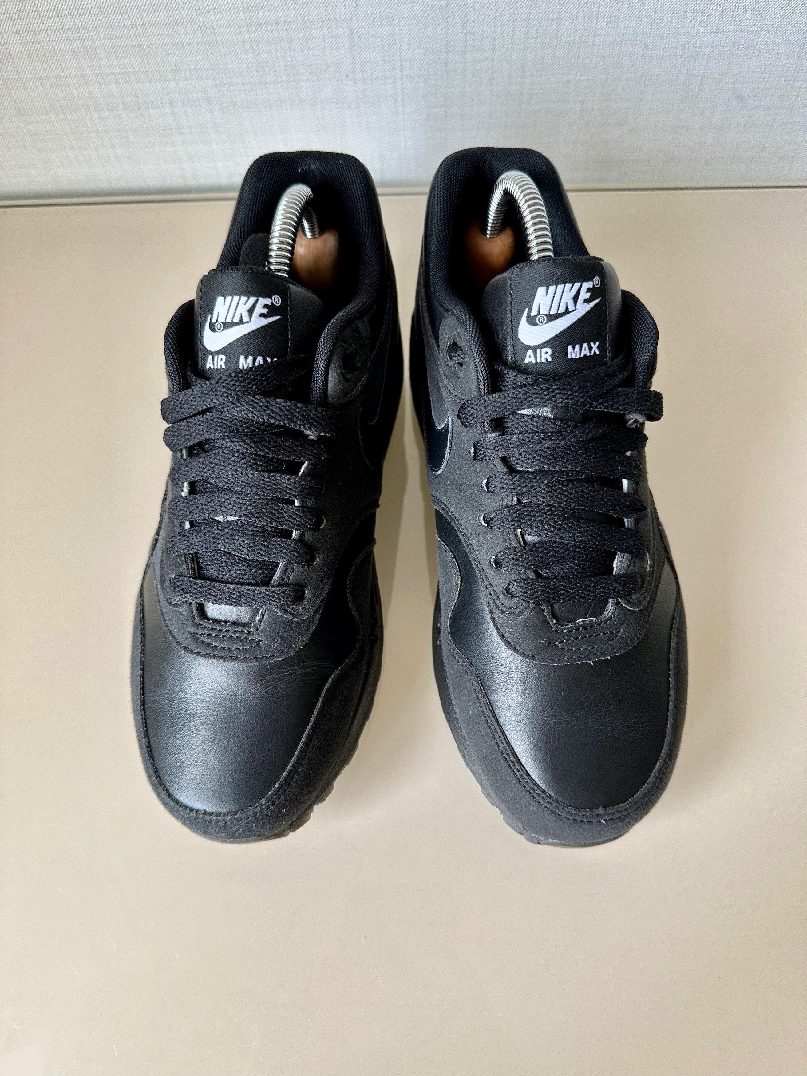 Nike AIr Max 1 ID Black leather sneakers 823375-994