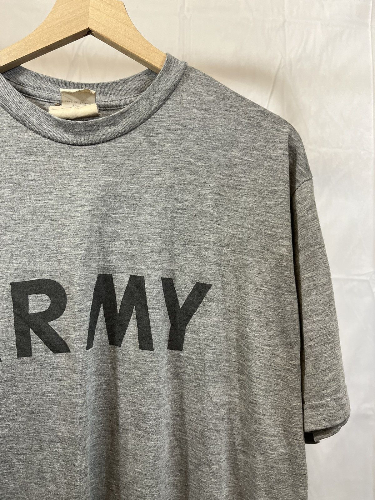 Vintage Vintage ARMY Thin Faded Basic Military Tee Size US L / EU 52-54 / 3 - 2 Thumbnail